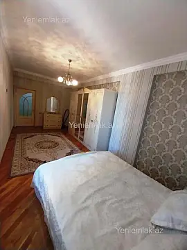 Satılır 3 otaqlı yeni tikili 130 m²
