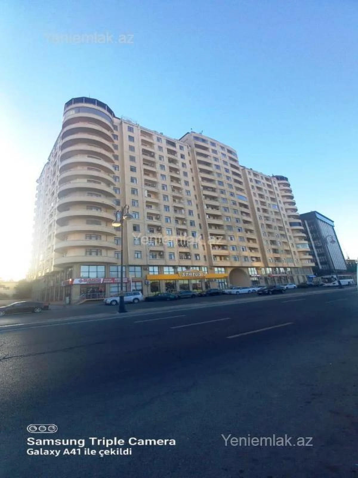 Satılır 3 otaqlı yeni tikili 130 m²