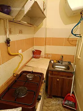 Satılır 1 otaqlı köhnə tikili 18 m²