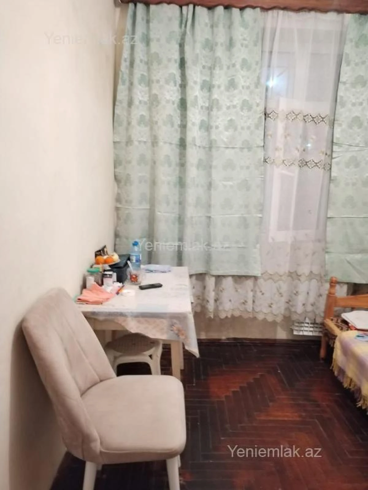 Satılır 1 otaqlı köhnə tikili 18 m²