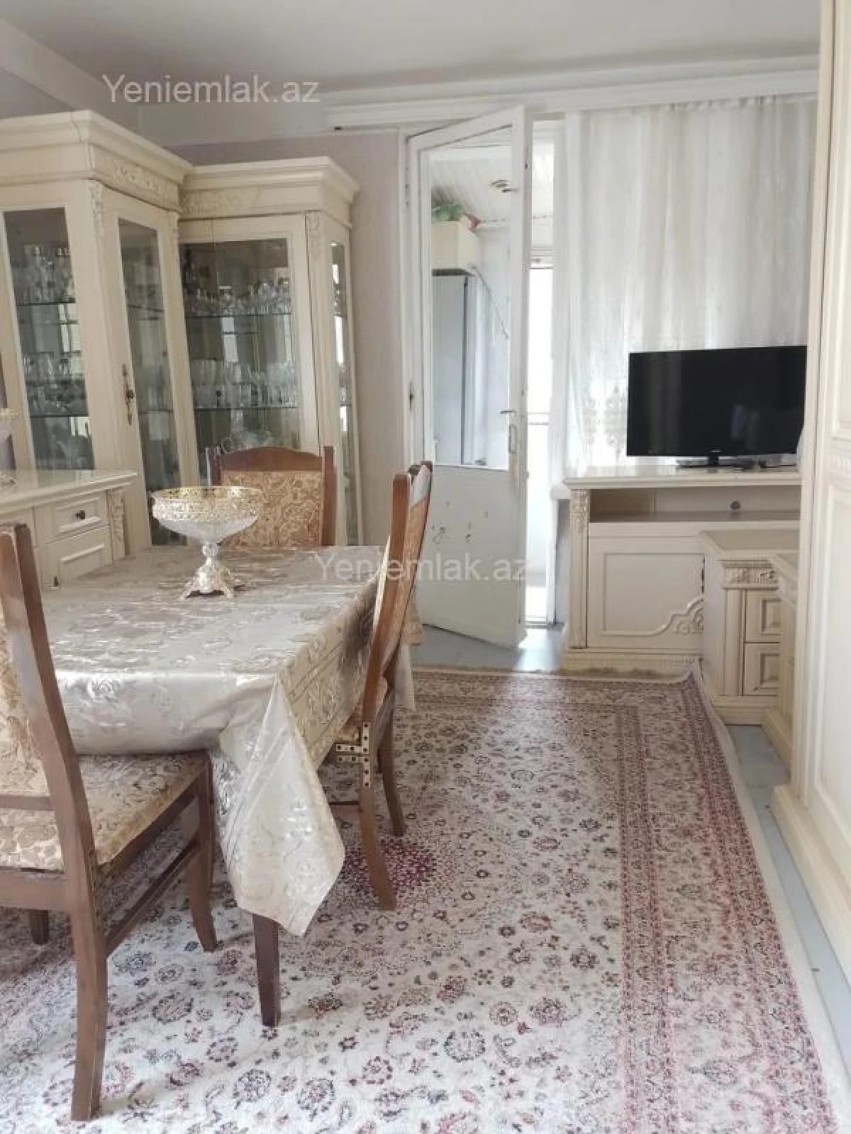 Satılır 2 otaqlı köhnə tikili 80 m²