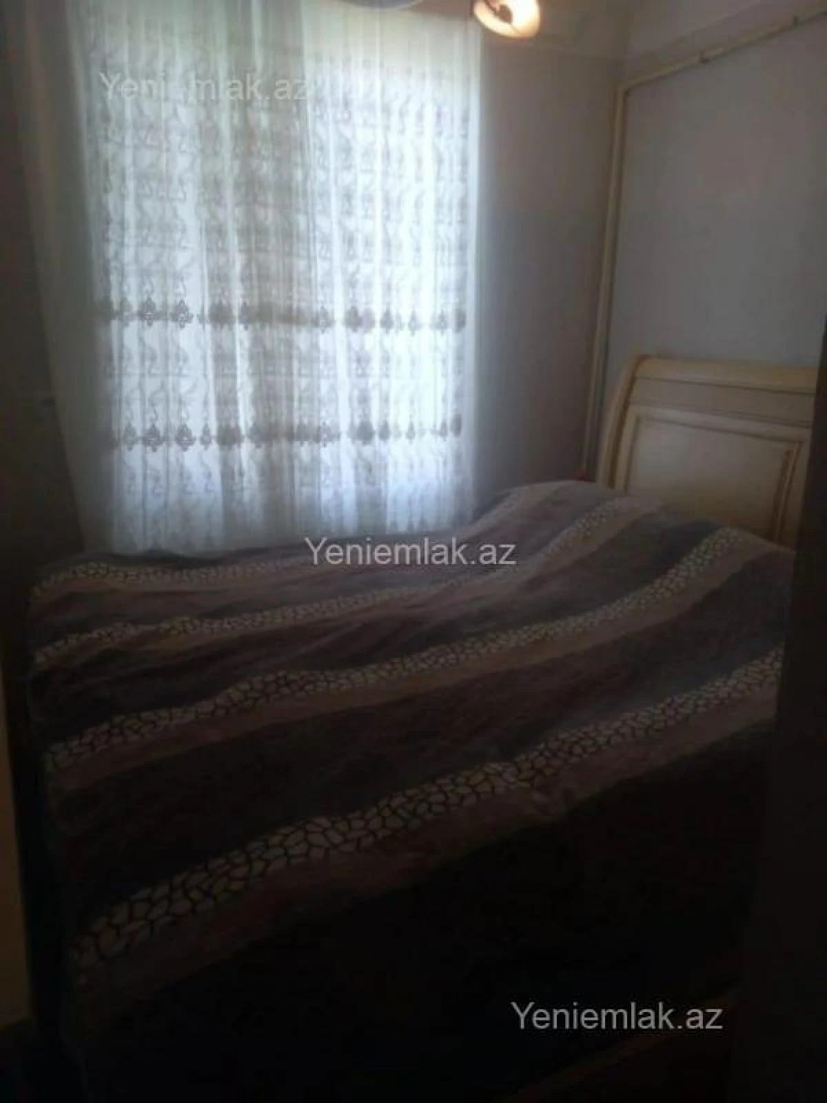 Satılır 2 otaqlı köhnə tikili 80 m²