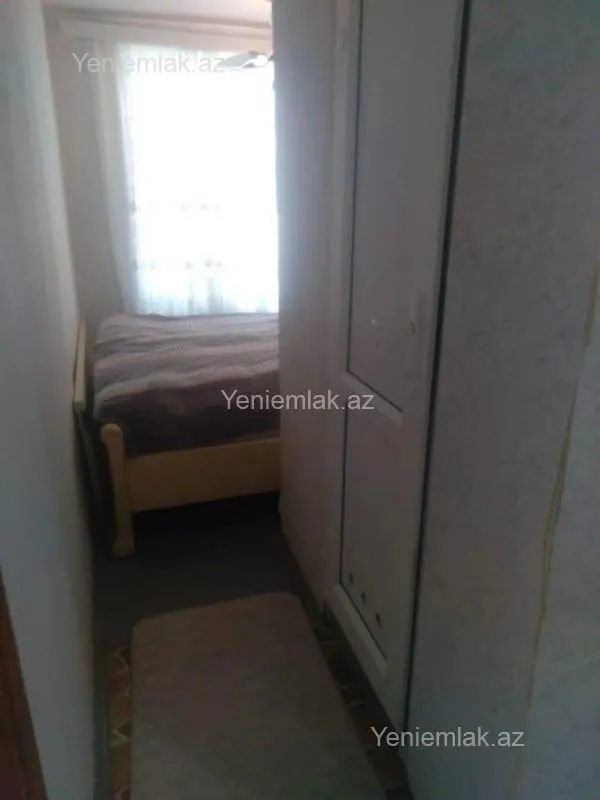 Satılır 2 otaqlı köhnə tikili 80 m²