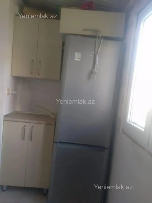 Satılır 2 otaqlı köhnə tikili 80 m²