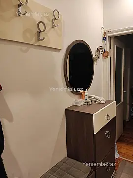 Satılır 2 otaqlı köhnə tikili 60 m²