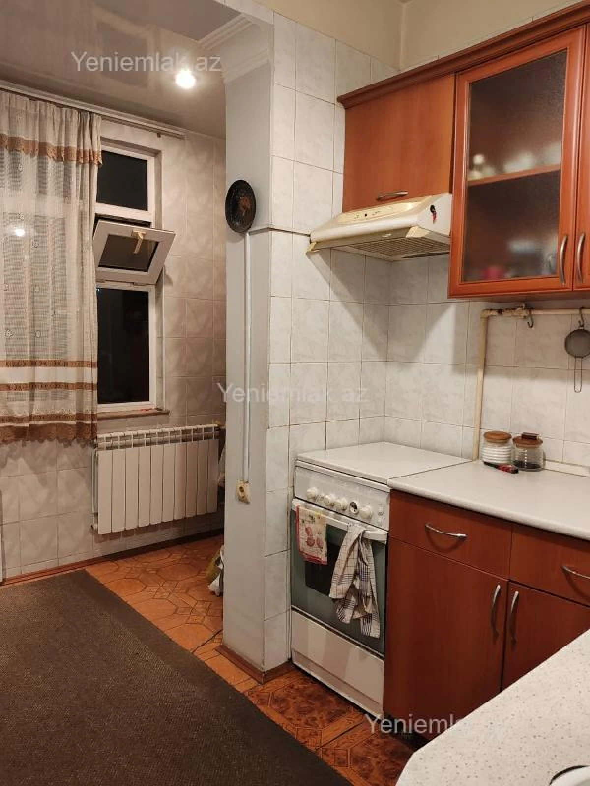 Satılır 2 otaqlı köhnə tikili 60 m²