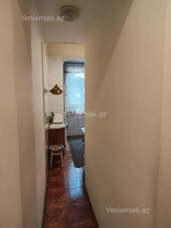 Satılır 2 otaqlı köhnə tikili 60 m²