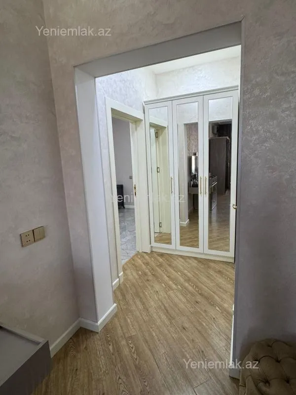 Satılır 4 otaqlı yeni tikili 185 m²
