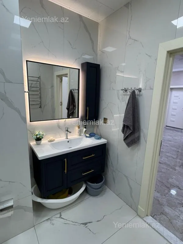 Satılır 4 otaqlı yeni tikili 185 m²