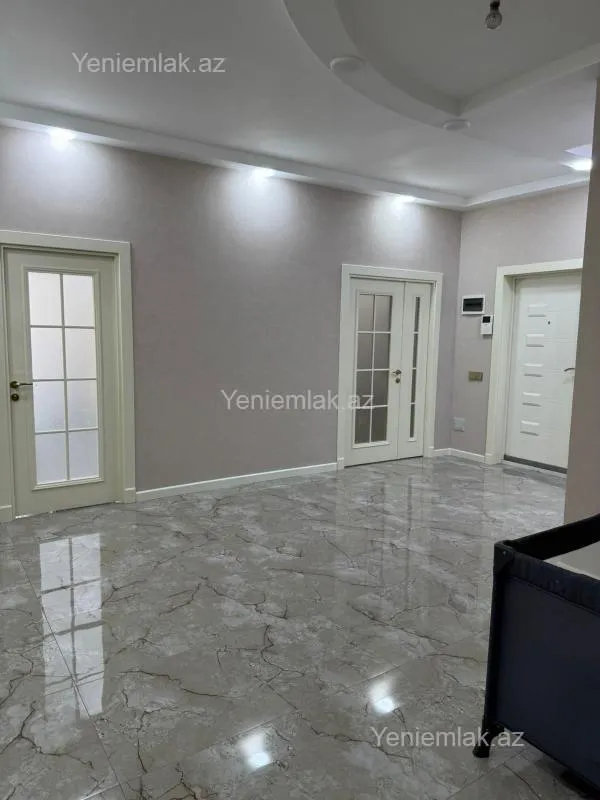 Satılır 4 otaqlı yeni tikili 185 m²