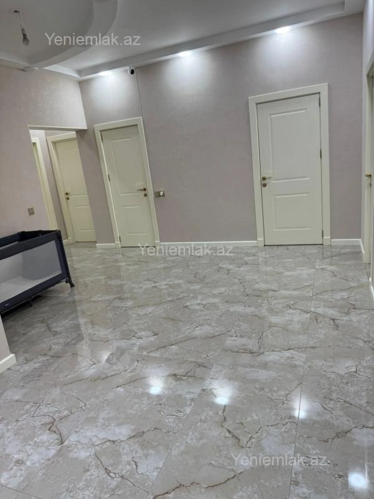 Satılır 4 otaqlı yeni tikili 185 m²