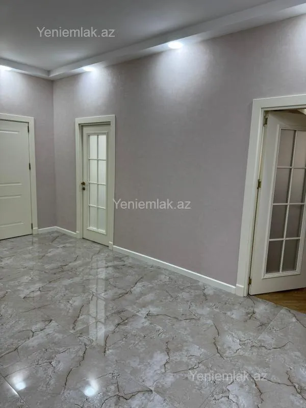 Satılır 4 otaqlı yeni tikili 185 m²