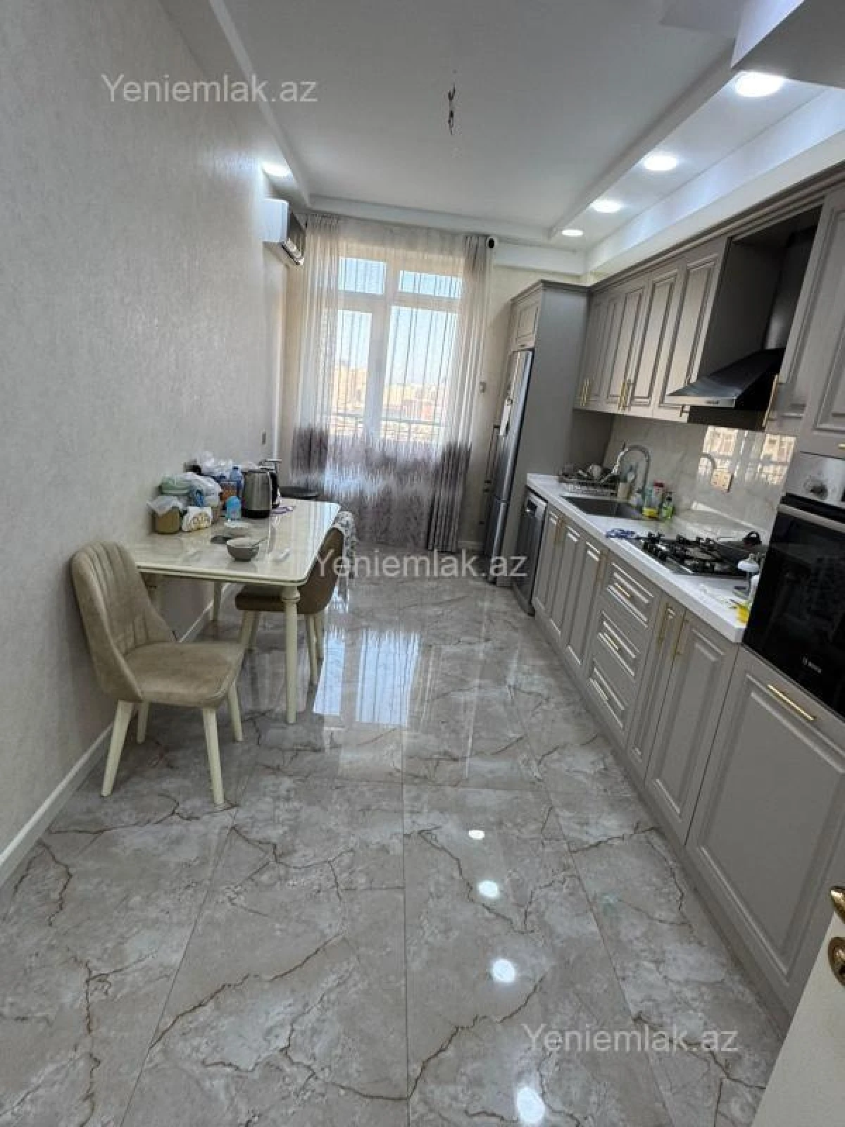 Satılır 4 otaqlı yeni tikili 185 m²