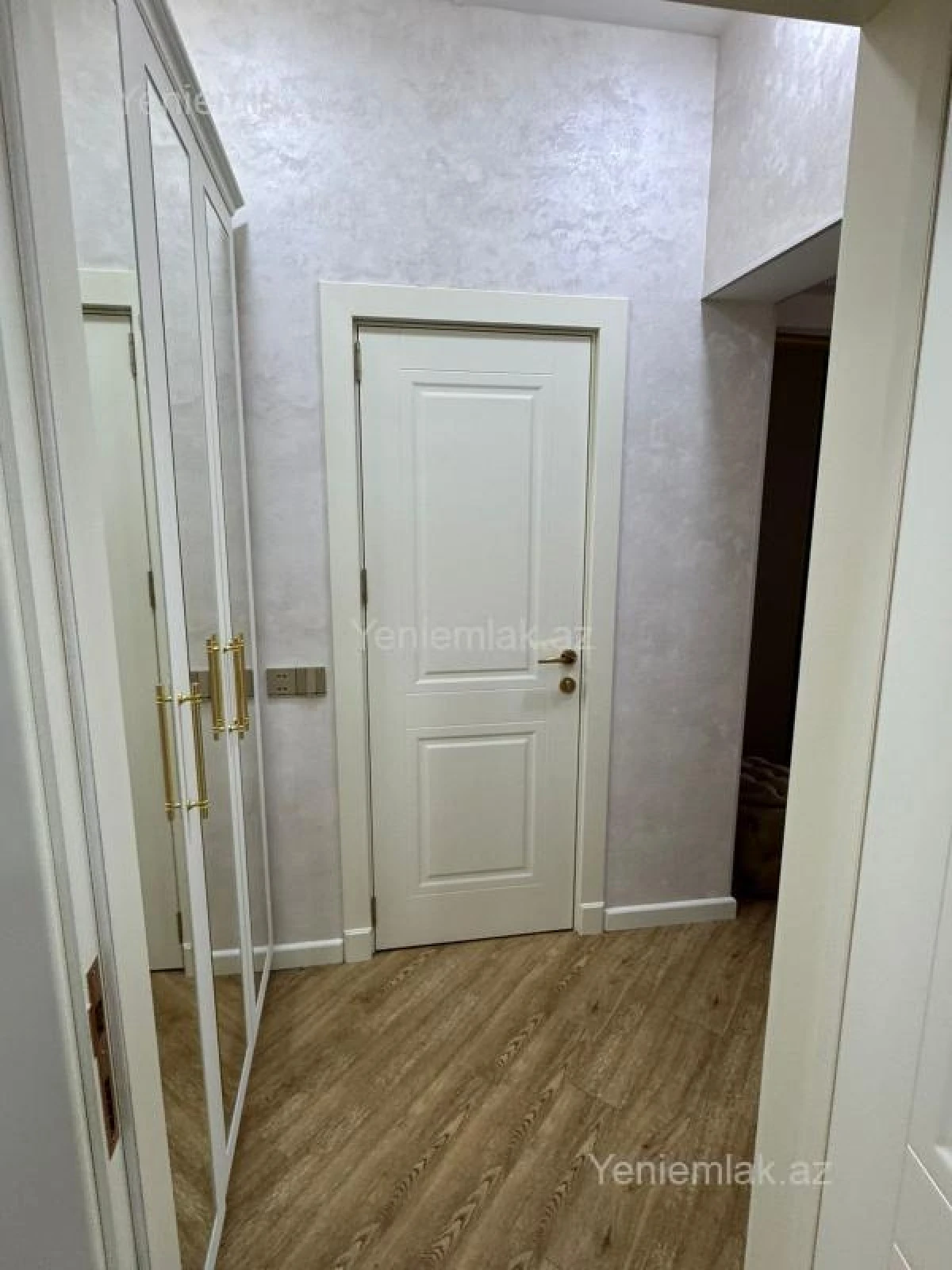 Satılır 4 otaqlı yeni tikili 185 m²