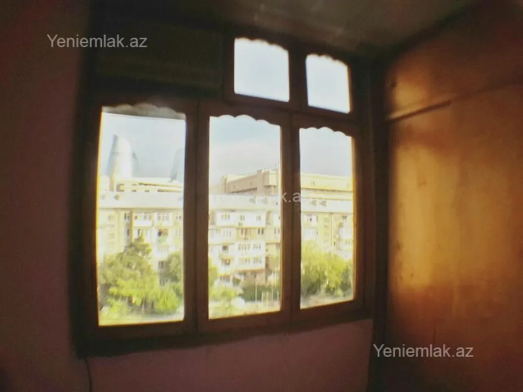 Satılır 2 otaqlı köhnə tikili 50 m²