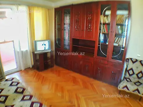 Satılır 2 otaqlı köhnə tikili 50 m²