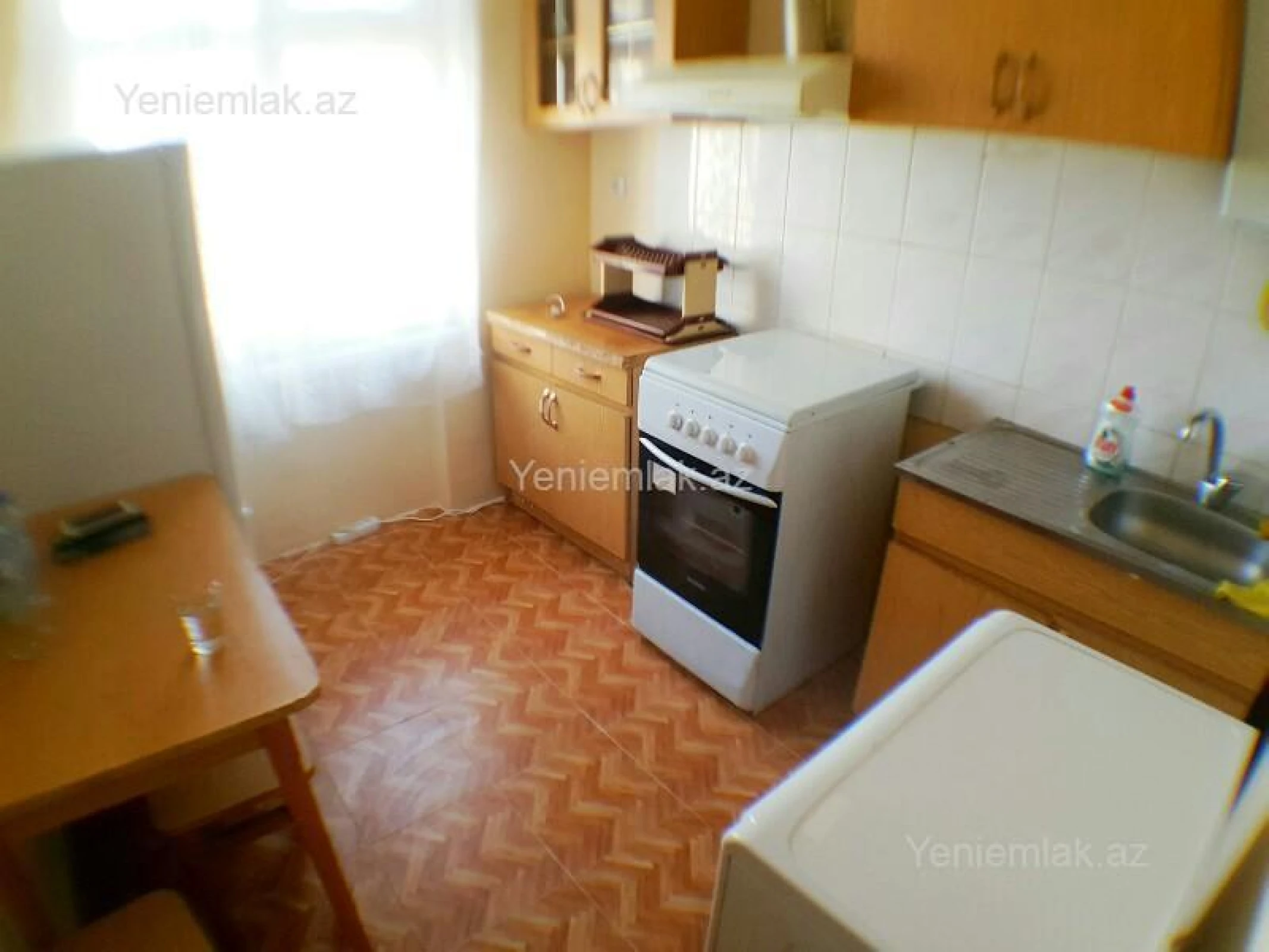 Satılır 2 otaqlı köhnə tikili 50 m²