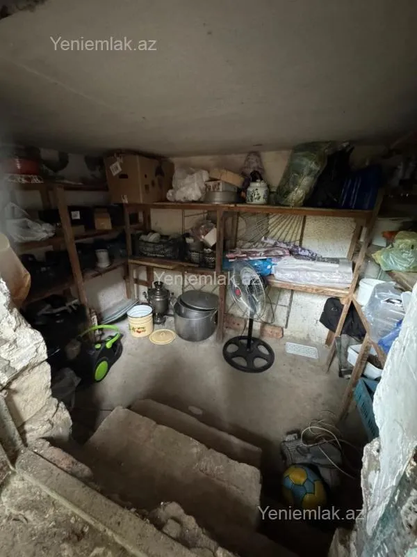 Satılır 4 otaqlı köhnə tikili 96 m²