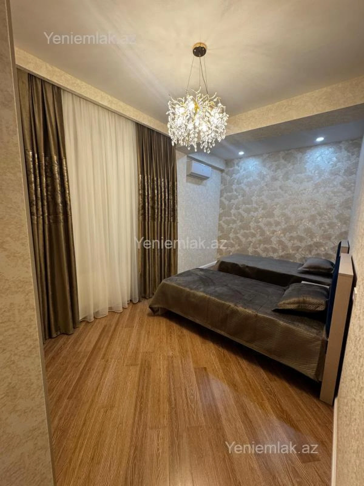 Satılır 3 otaqlı yeni tikili 125 m²