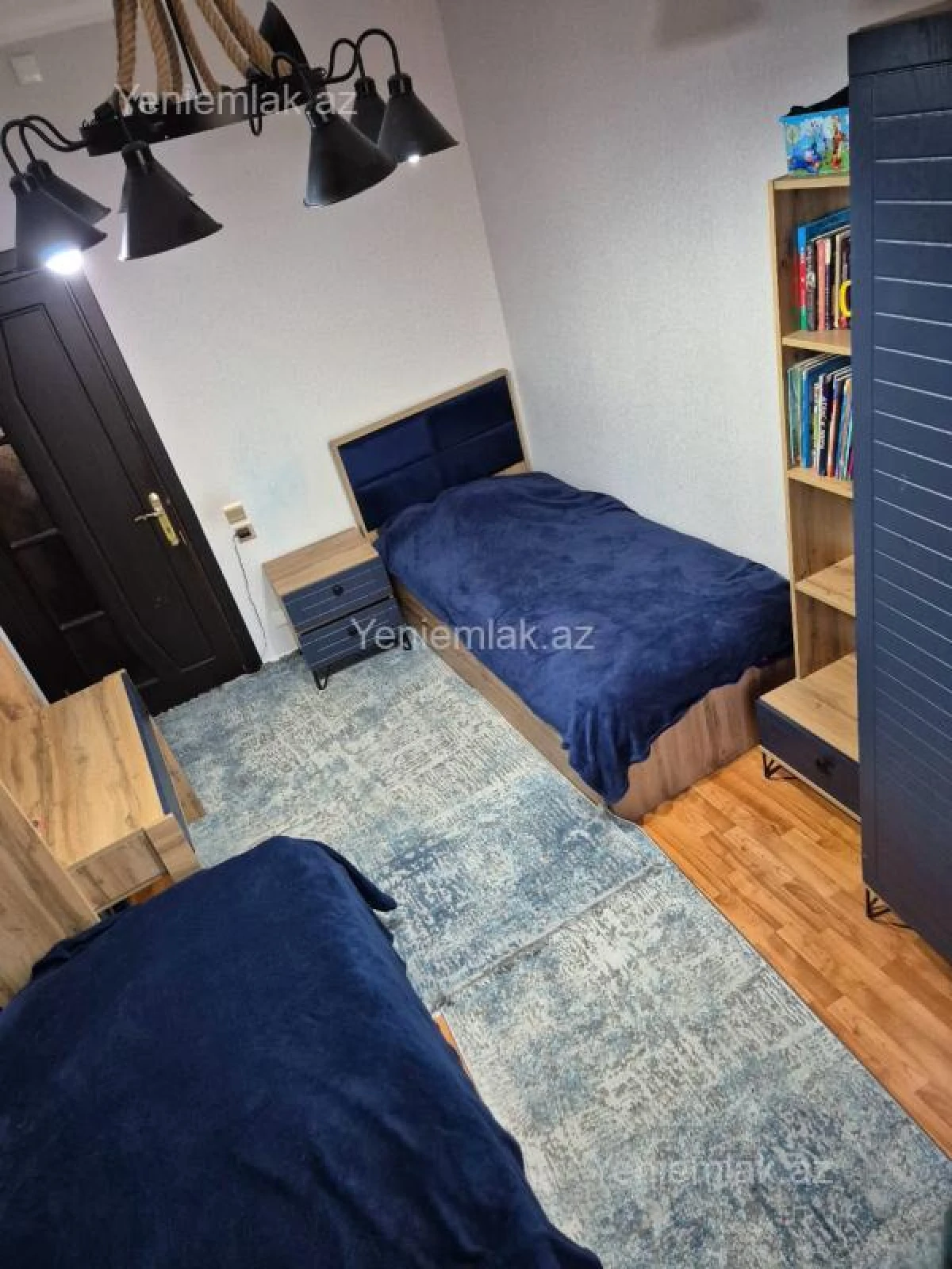 Satılır 3 otaqlı köhnə tikili 75 m²