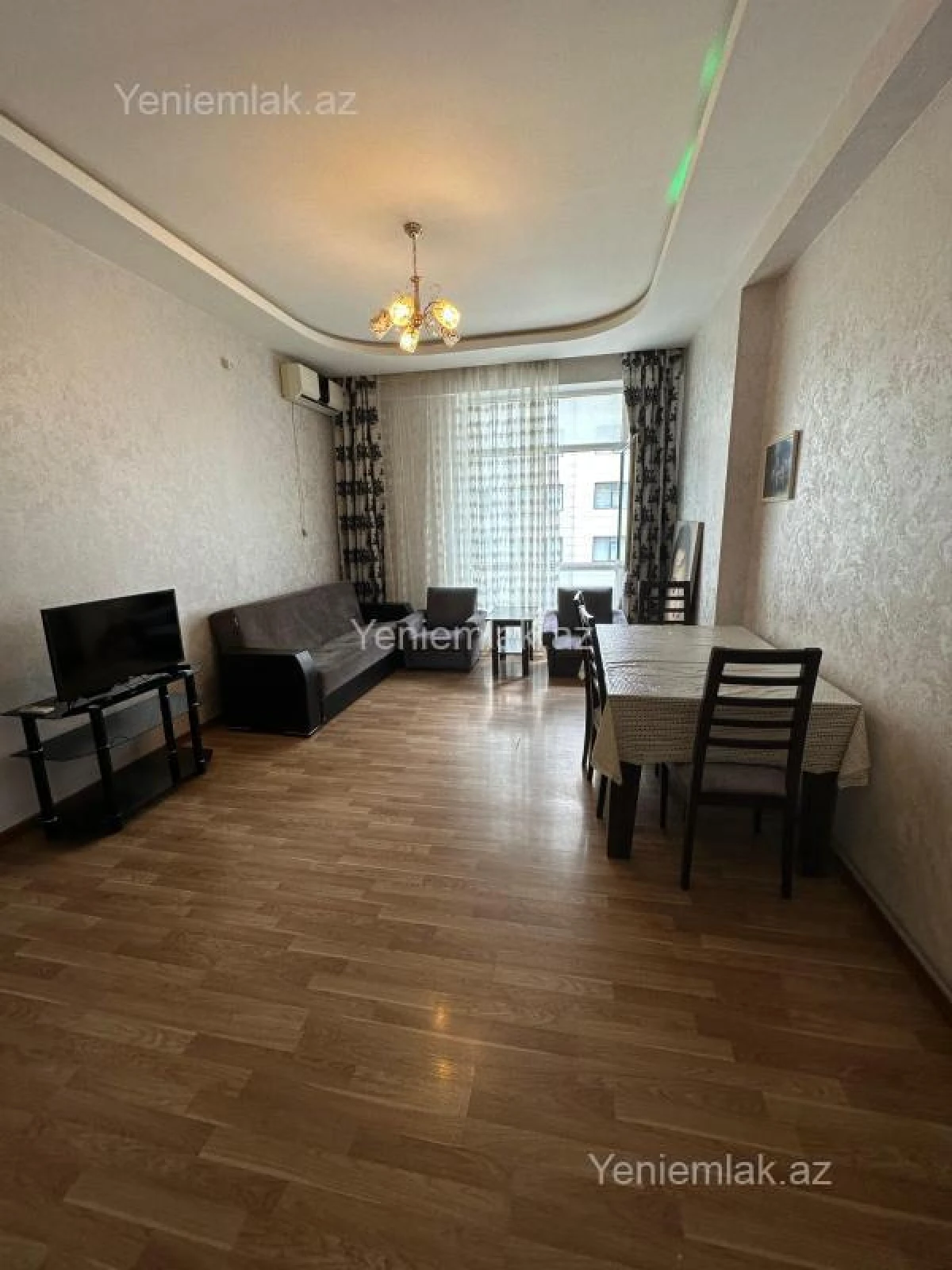Satılır 3 otaqlı köhnə tikili 75 m²