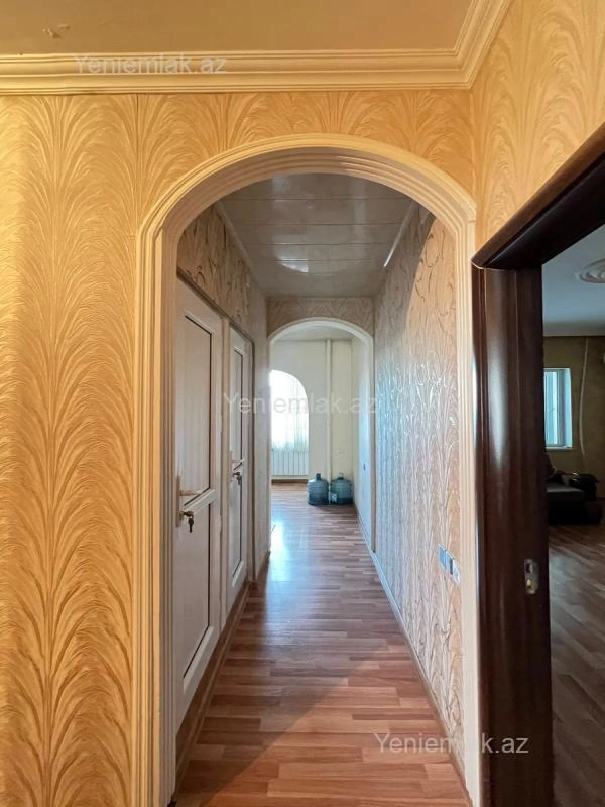 Satılır 3 otaqlı köhnə tikili 82 m²