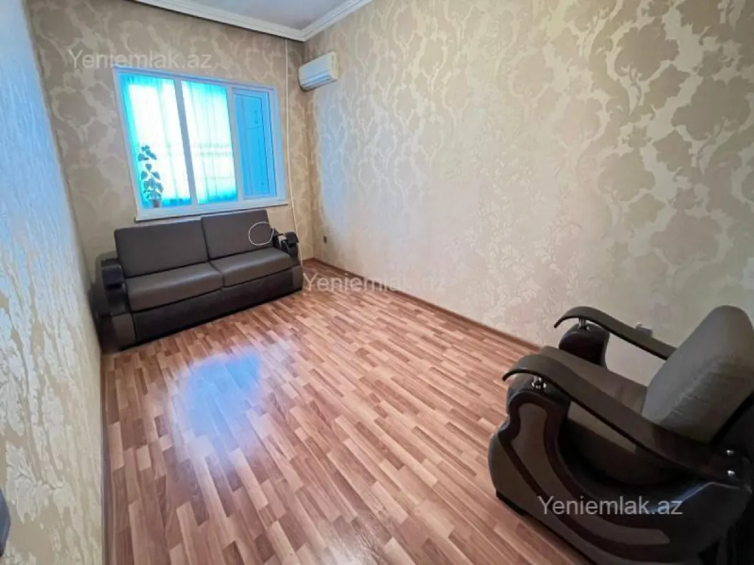 Satılır 3 otaqlı köhnə tikili 82 m²