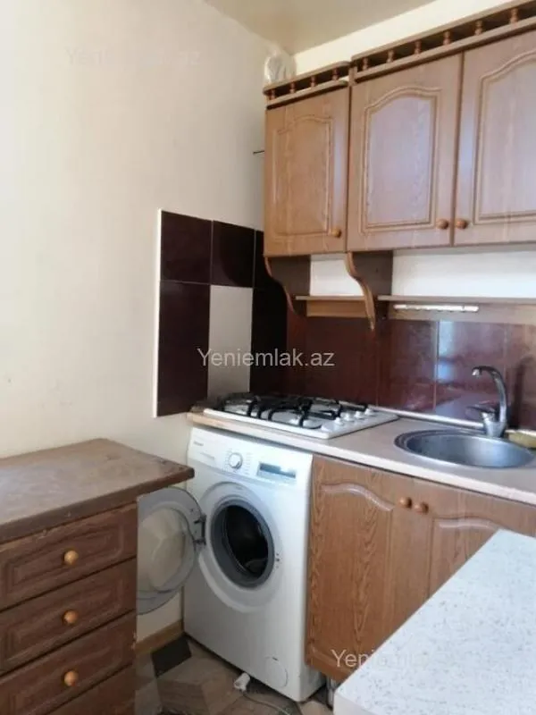 Satılır 3 otaqlı köhnə tikili 55 m²