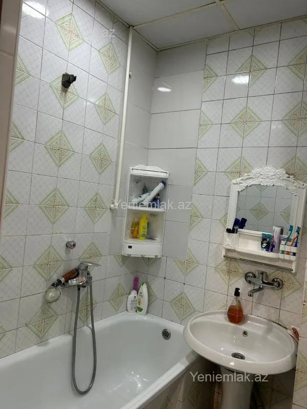 Satılır 3 otaqlı köhnə tikili 55 m²