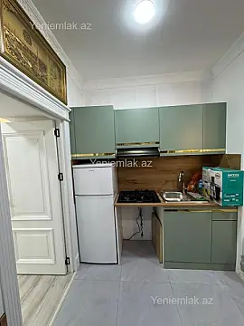 Satılır 1 otaqlı köhnə tikili 28 m²
