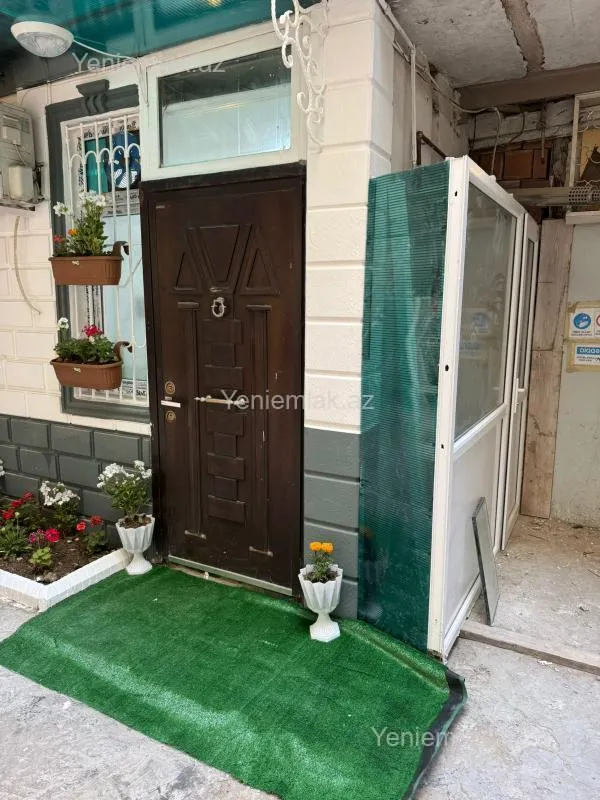 Satılır 1 otaqlı köhnə tikili 28 m²