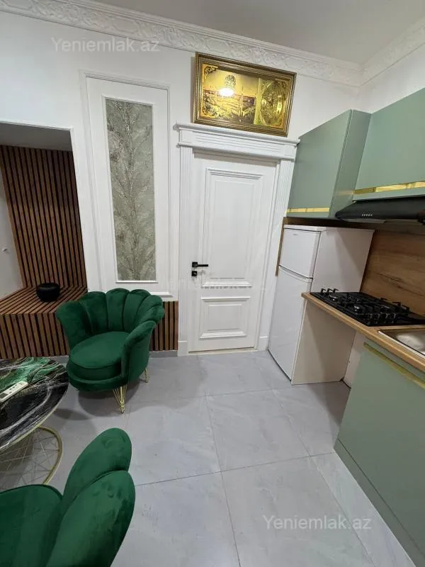 Satılır 1 otaqlı köhnə tikili 28 m²