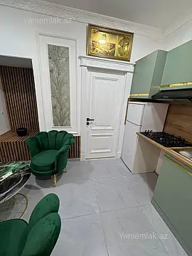 Satılır 1 otaqlı köhnə tikili 28 m²