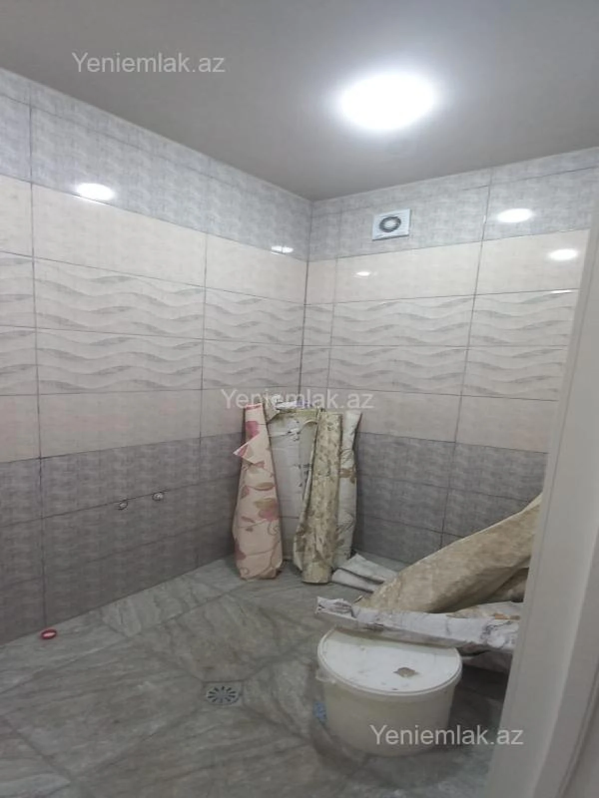 Satılır 3 otaqlı yeni tikili 60 m²