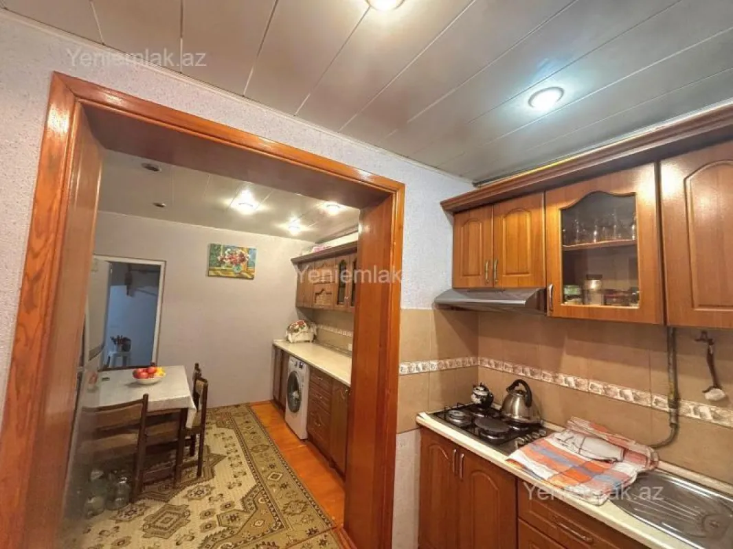 Satılır 3 otaqlı köhnə tikili 70 m²