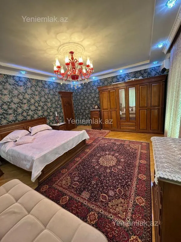 Satılır 6 otaqlı həyət evi 240 m²