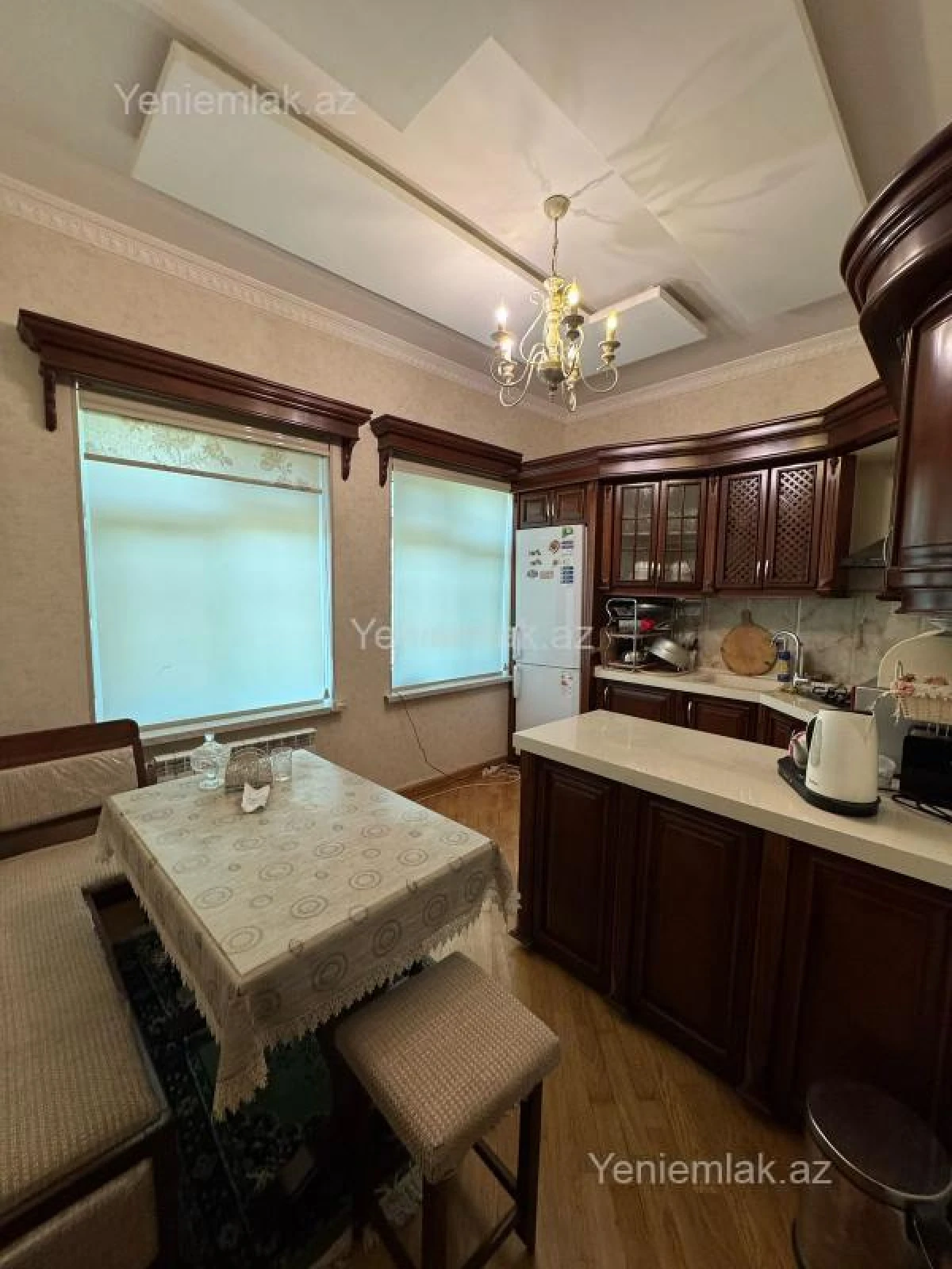 Satılır 6 otaqlı həyət evi 240 m²