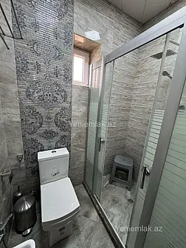 Satılır 6 otaqlı həyət evi 240 m²