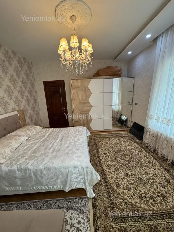 Satılır 6 otaqlı həyət evi 240 m²
