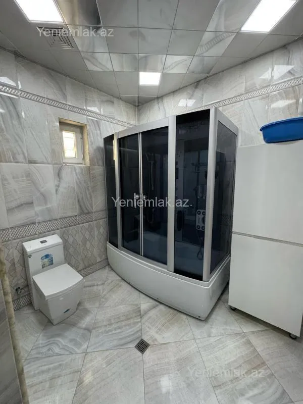 Satılır 6 otaqlı həyət evi 240 m²