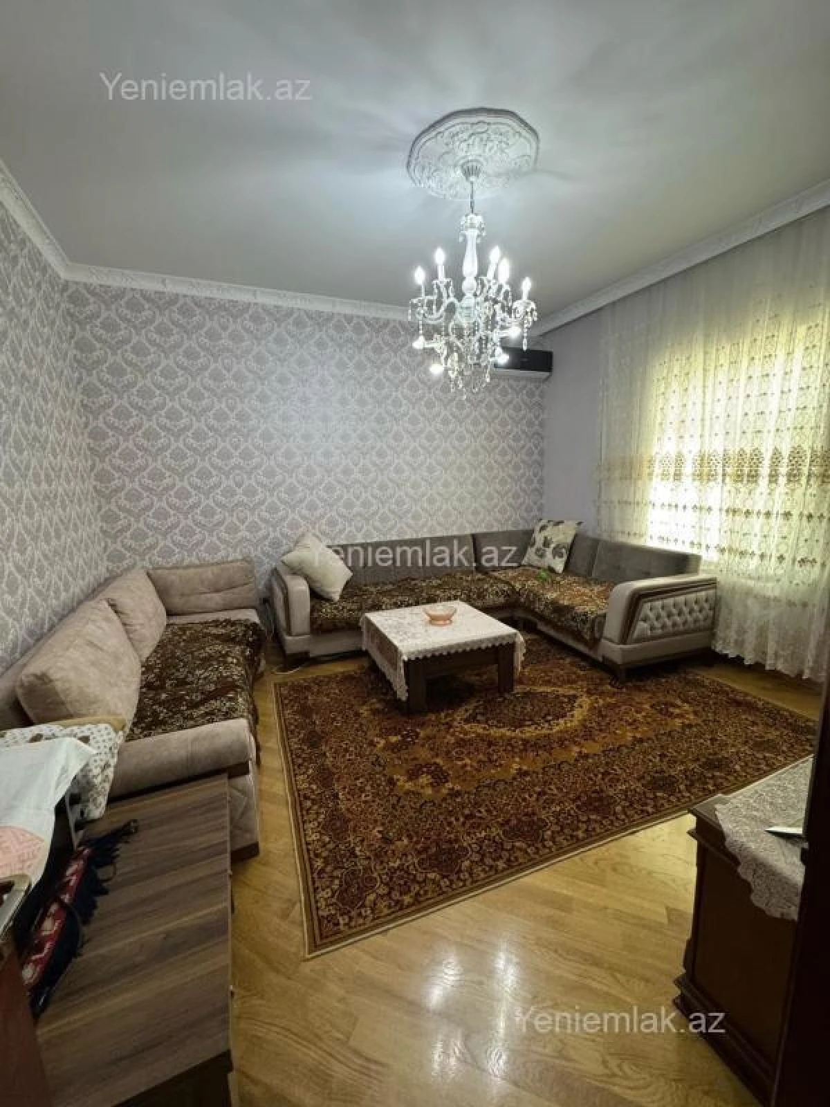Satılır 6 otaqlı həyət evi 240 m²
