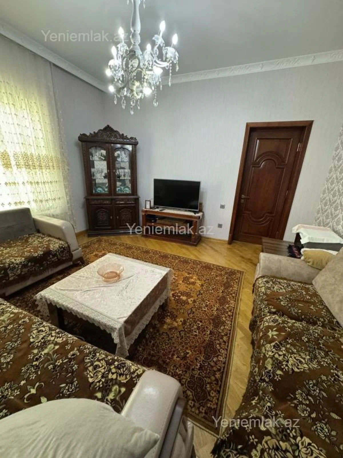 Satılır 6 otaqlı həyət evi 240 m²