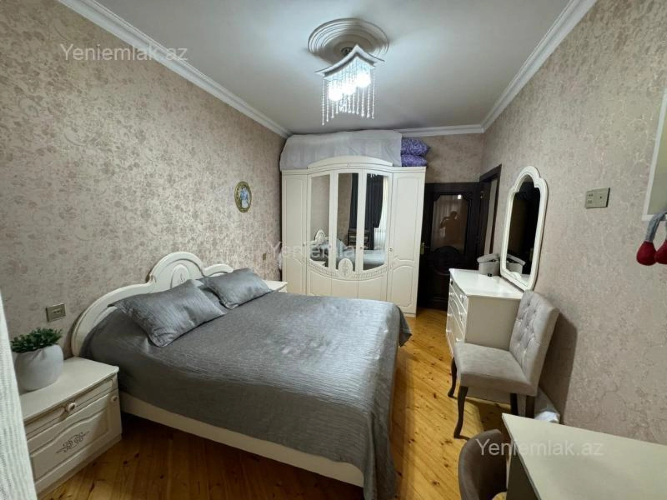 Satılır 2 otaqlı köhnə tikili 69 m²