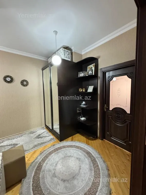 Satılır 2 otaqlı köhnə tikili 69 m²