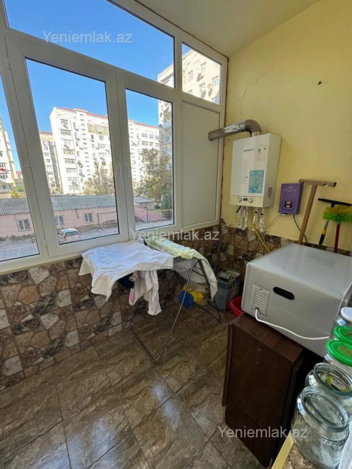 Satılır 2 otaqlı köhnə tikili 69 m²