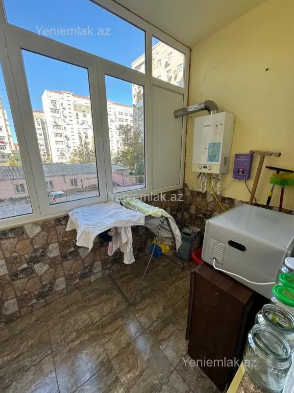 Satılır 2 otaqlı köhnə tikili 69 m²