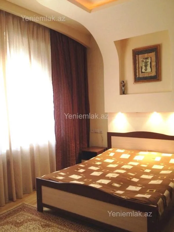 Satılır 3 otaqlı yeni tikili 100 m²