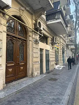 Satılır 1 otaqlı köhnə tikili 33 m²