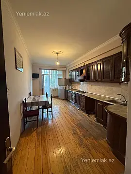 Satılır 3 otaqlı yeni tikili 130 m²