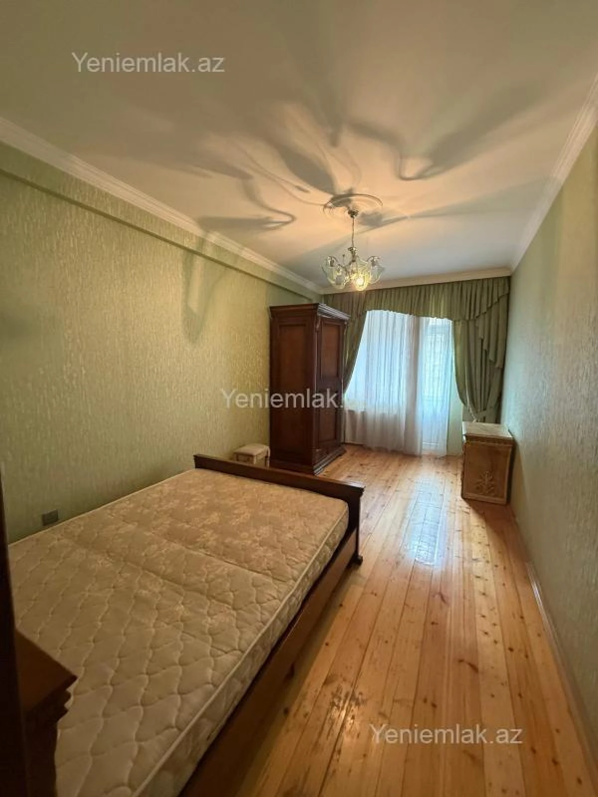 Satılır 3 otaqlı yeni tikili 130 m²